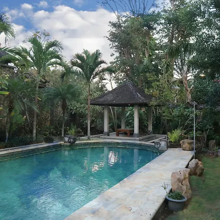 Rumah Hoo Guest House